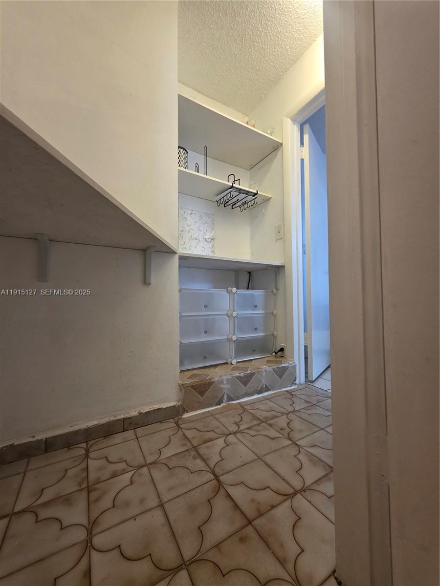 LES CHALETS II - Residential Lease