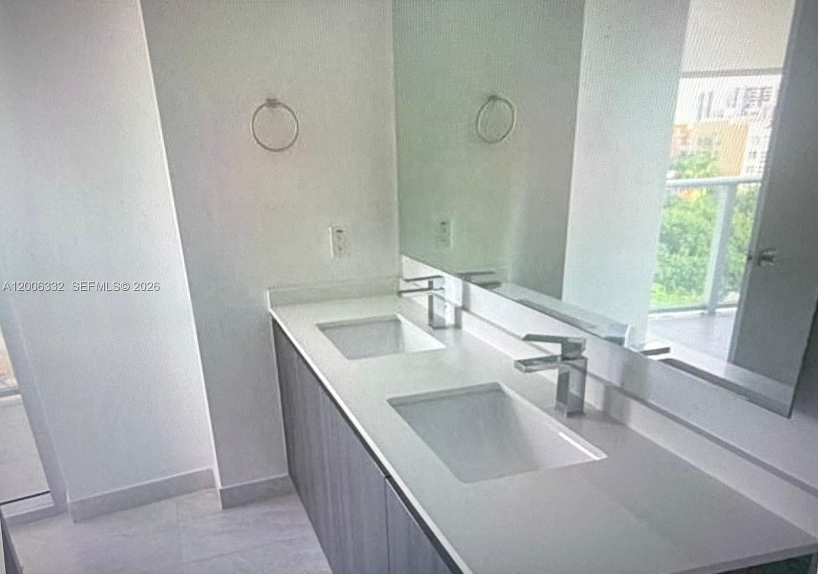 ARIA ON THE BAY CONDO - Residential