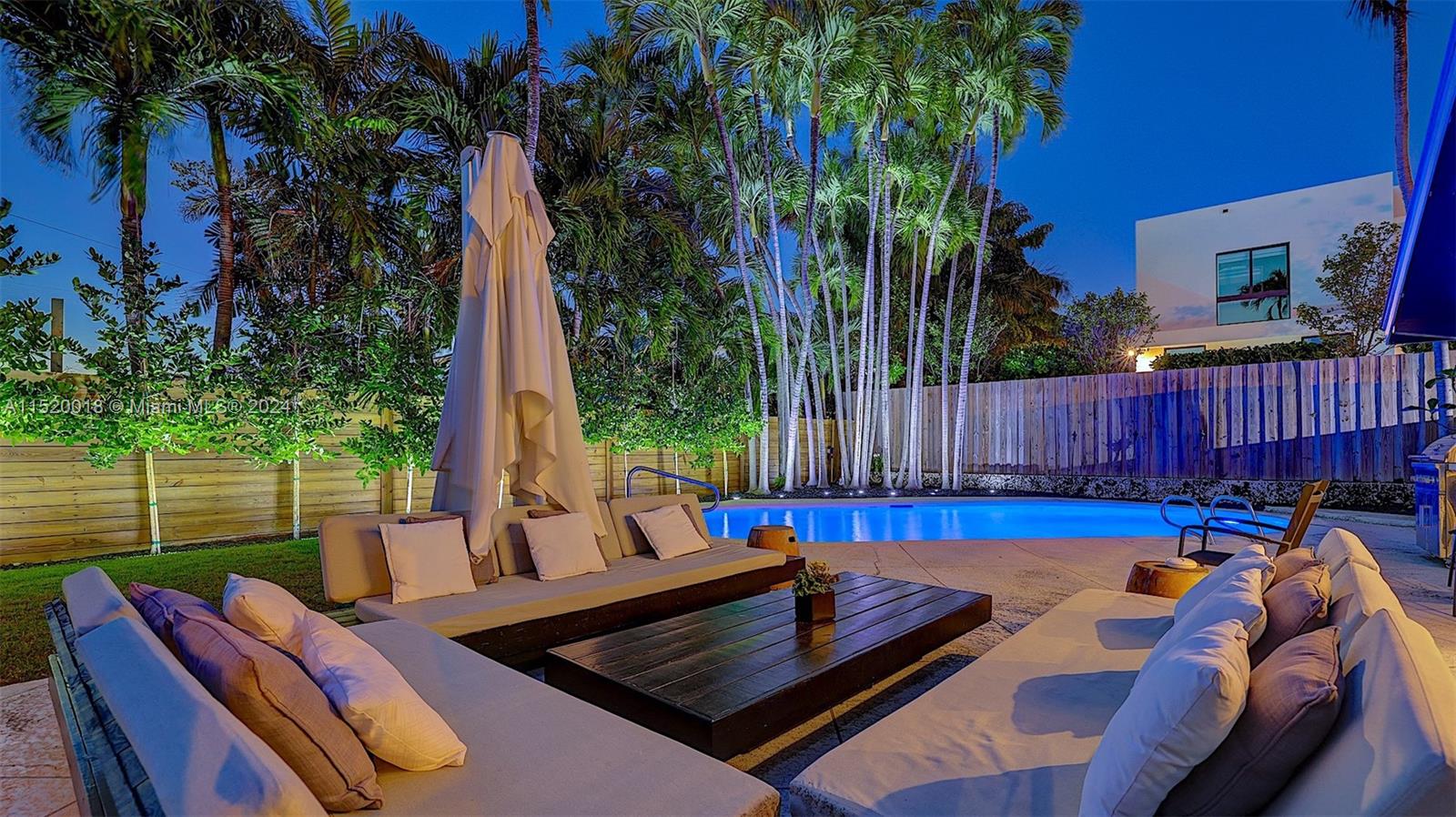 Property for Sale at 5250 Alton Rd, Miami Beach, Miami-Dade County, Florida - Bedrooms: 4 
Bathrooms: 3  - $2,295,000