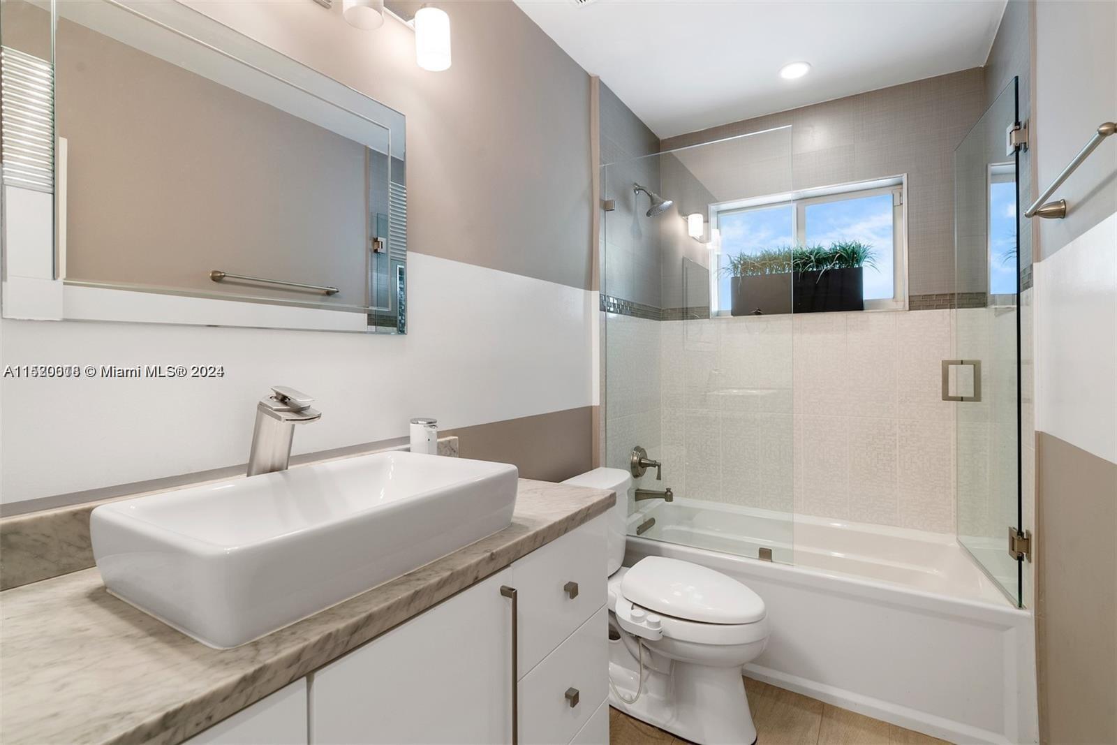 LA GORCE GOLF SUB - Residential