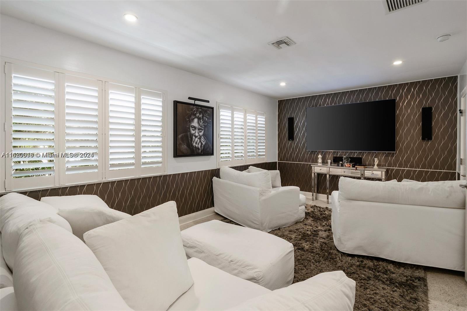 LA GORCE GOLF SUB - Residential