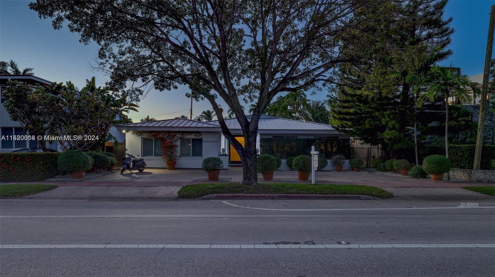 LA GORCE GOLF SUB - Residential