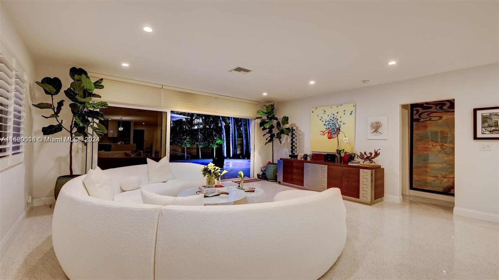 LA GORCE GOLF SUB - Residential