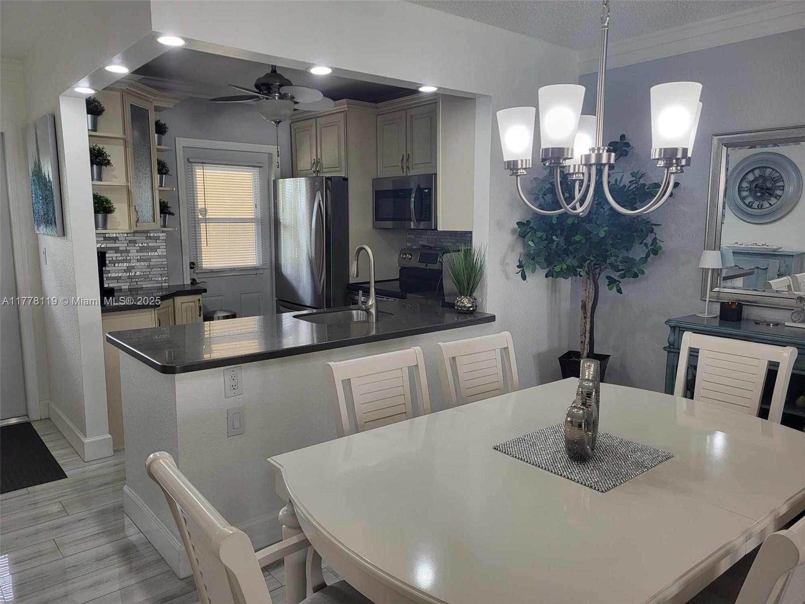 THISTLE GARDENS CONDO - Residential