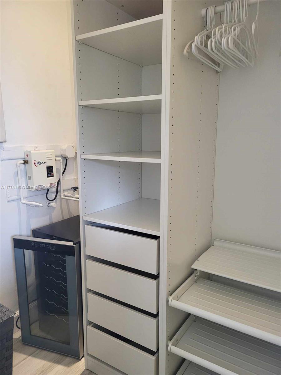 THISTLE GARDENS CONDO - Residential