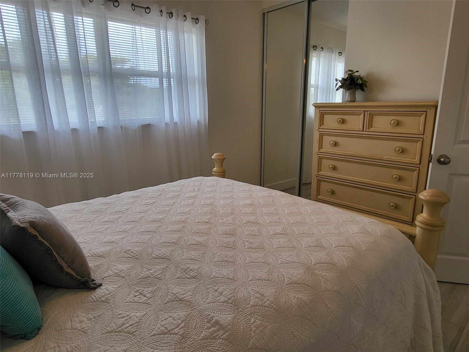 THISTLE GARDENS CONDO - Residential