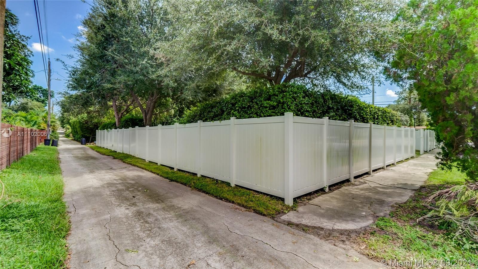 MIAMI SHORES SEC 5 - Residential