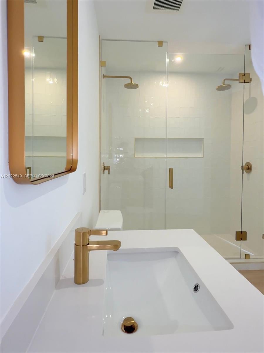 The Standard Midtown - Residential Lease