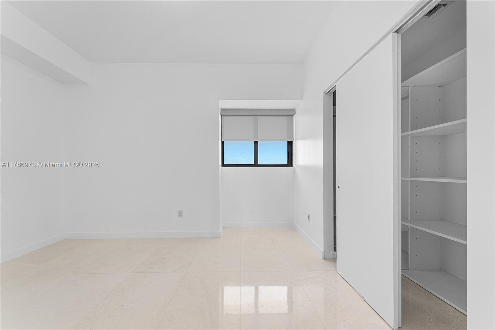 ONE PARAISO CONDO - Residential