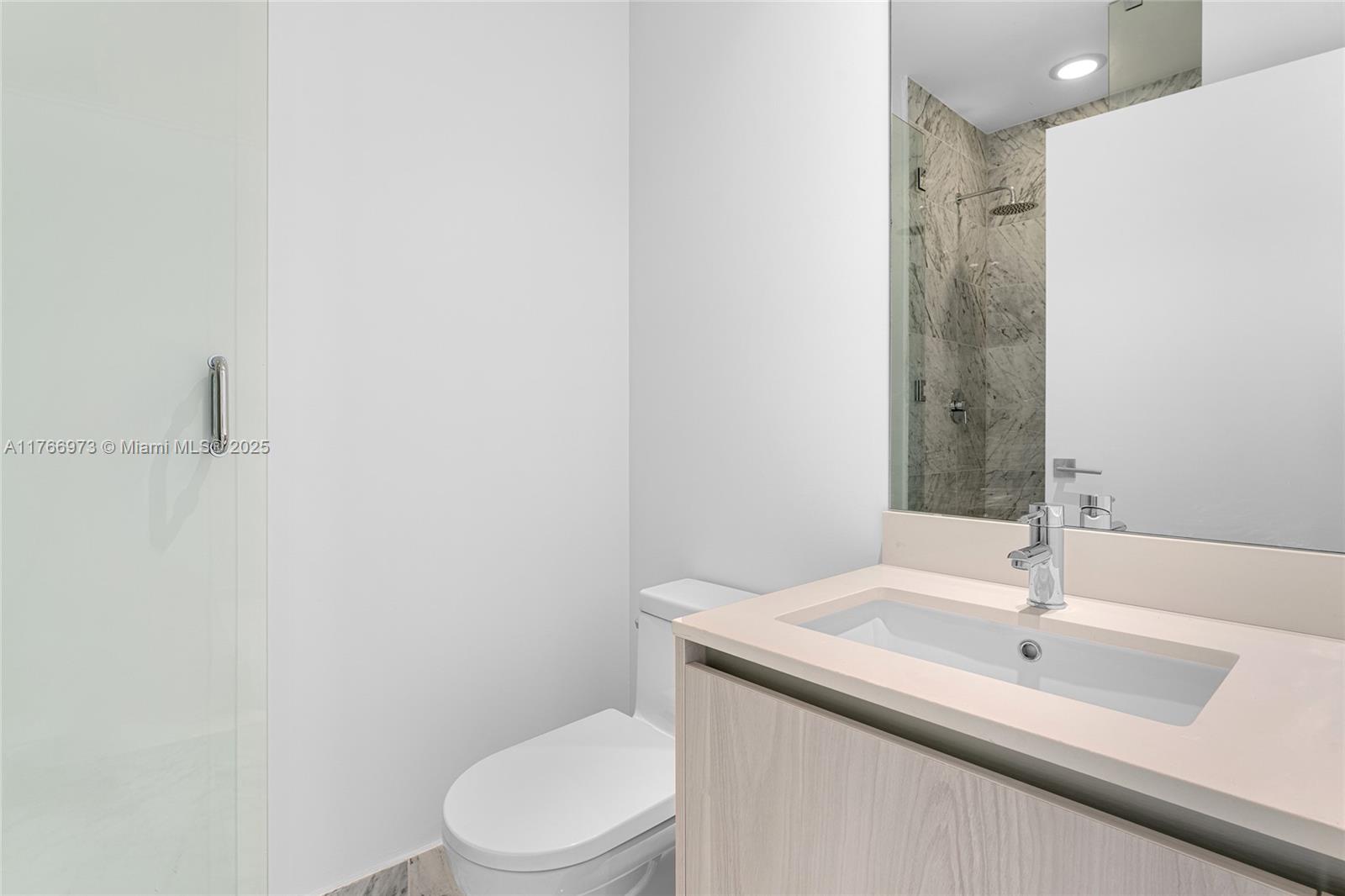 ONE PARAISO CONDO - Residential