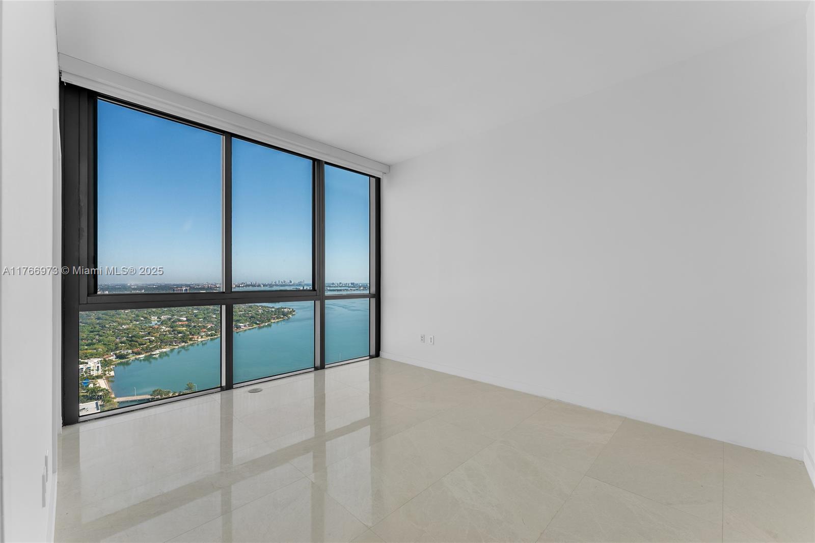 ONE PARAISO CONDO - Residential