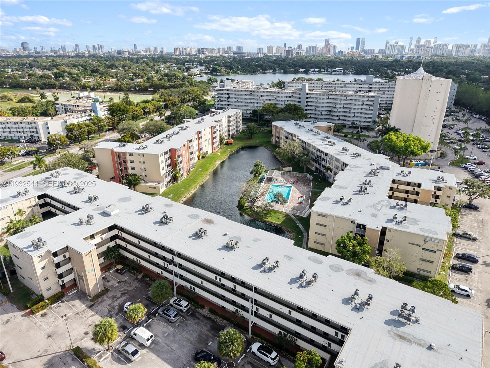 1690 NE 191st St 404-1