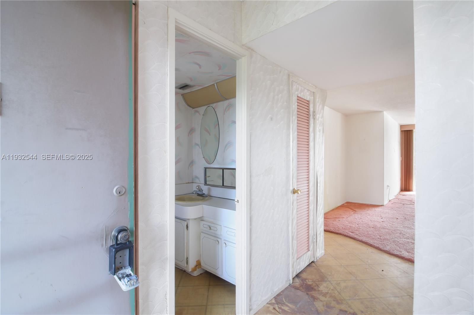 1690 NE 191st St 404-1