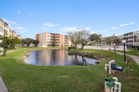 1690 NE 191st St 404-1 Miami FL 33179