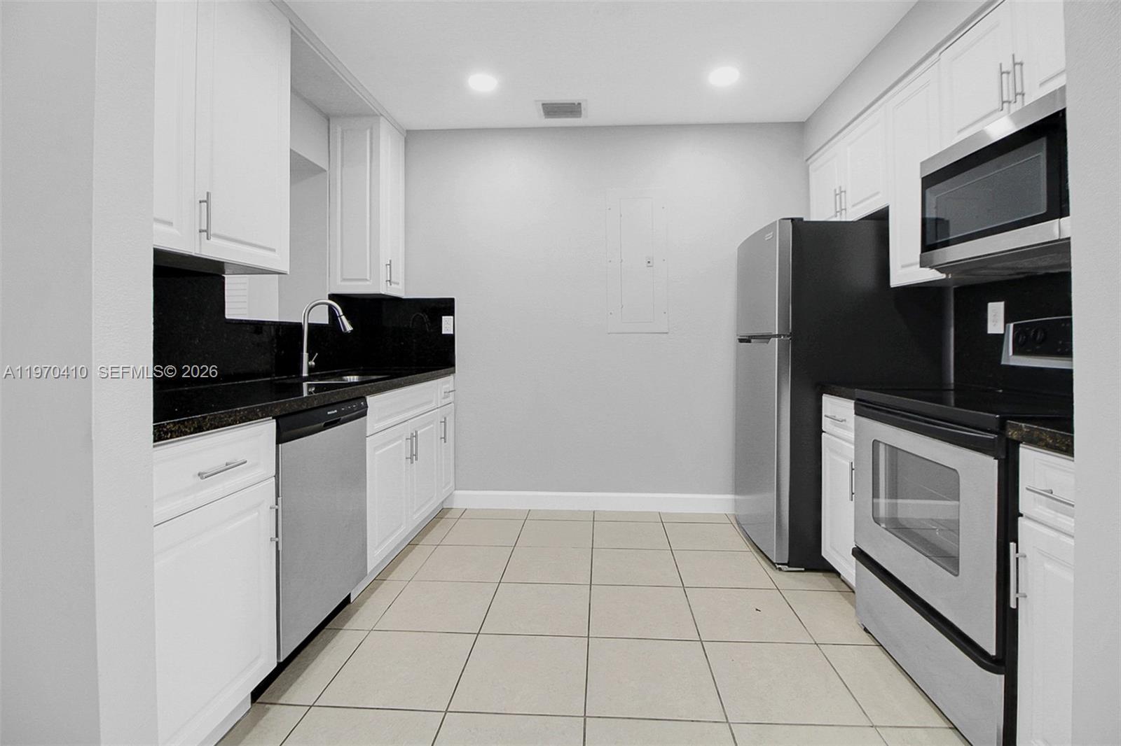 SOUTH MIAMI HEIGHTS ADDN - Residential Lease