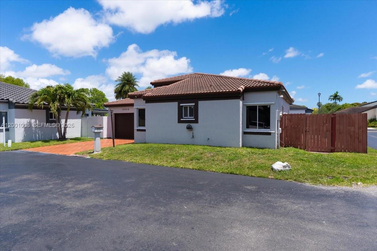 POINCIANA AT SUNSET - Residential