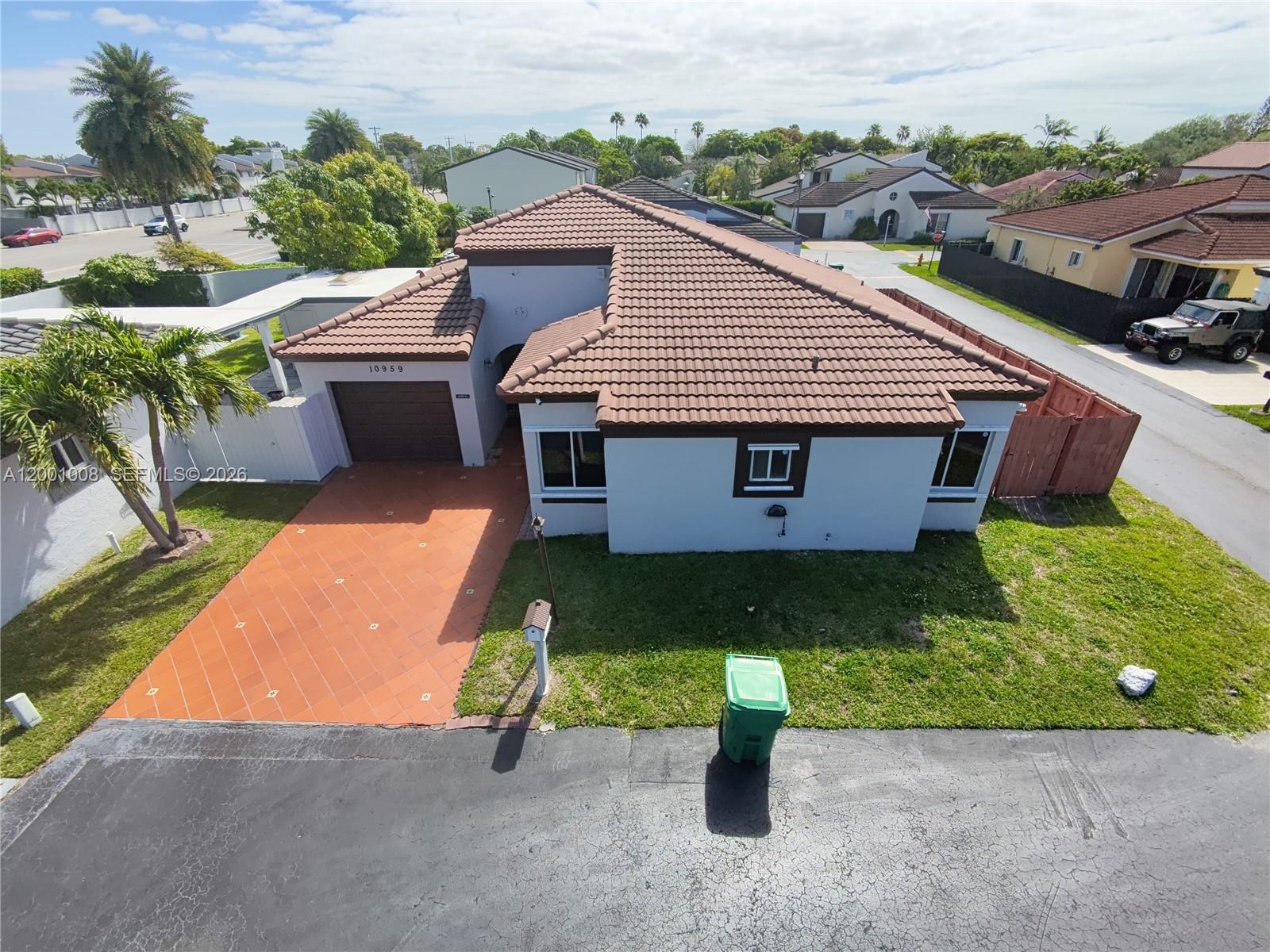 POINCIANA AT SUNSET - Residential