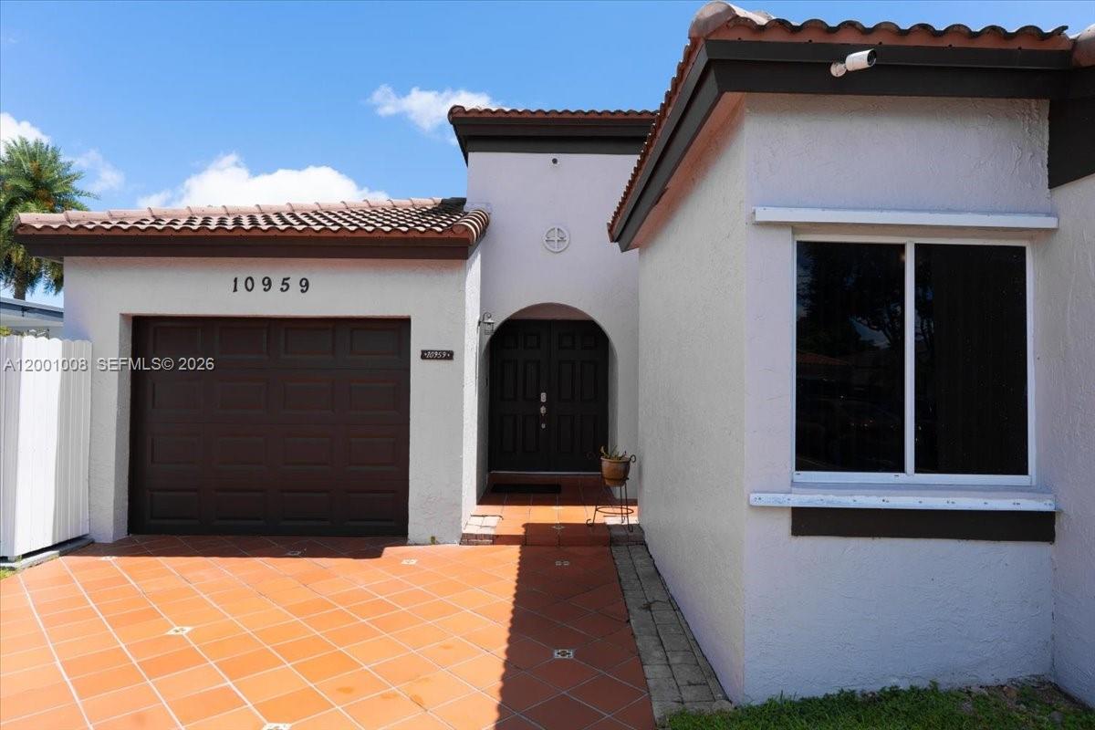 POINCIANA AT SUNSET - Residential