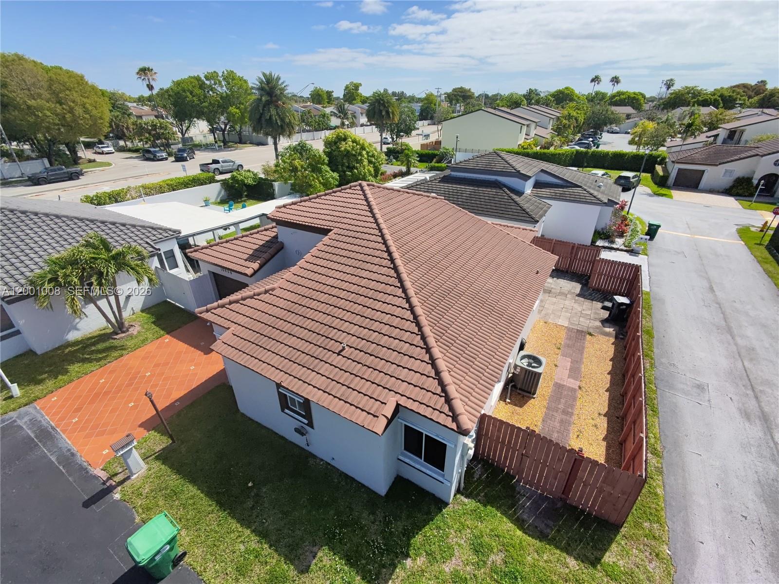 POINCIANA AT SUNSET - Residential