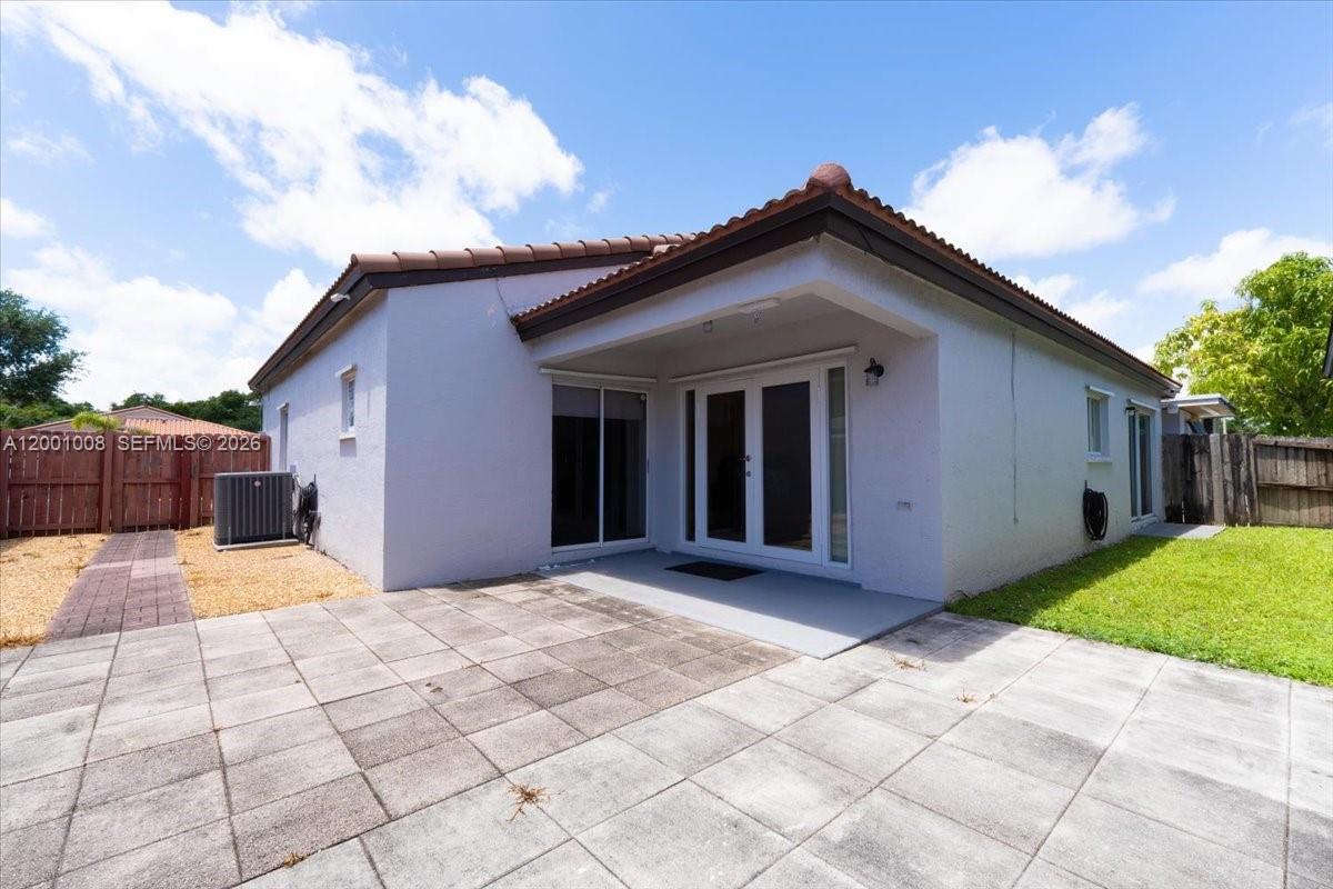POINCIANA AT SUNSET - Residential