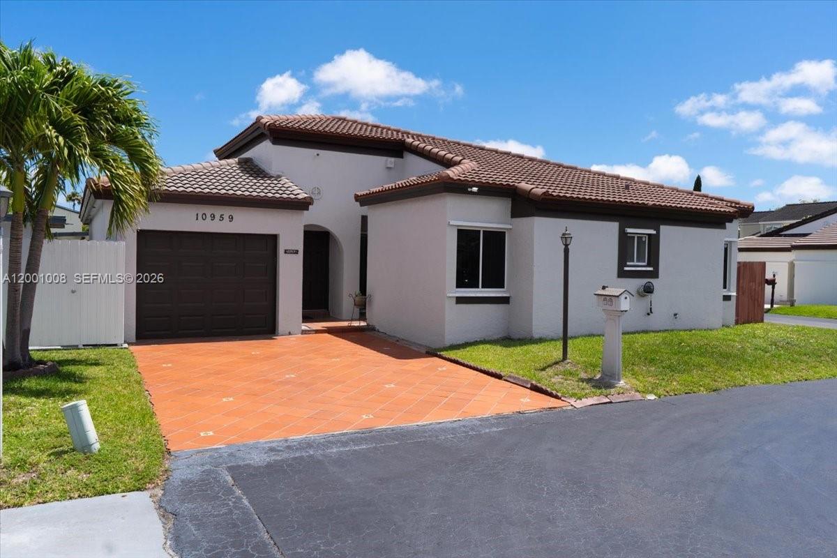 POINCIANA AT SUNSET - Residential