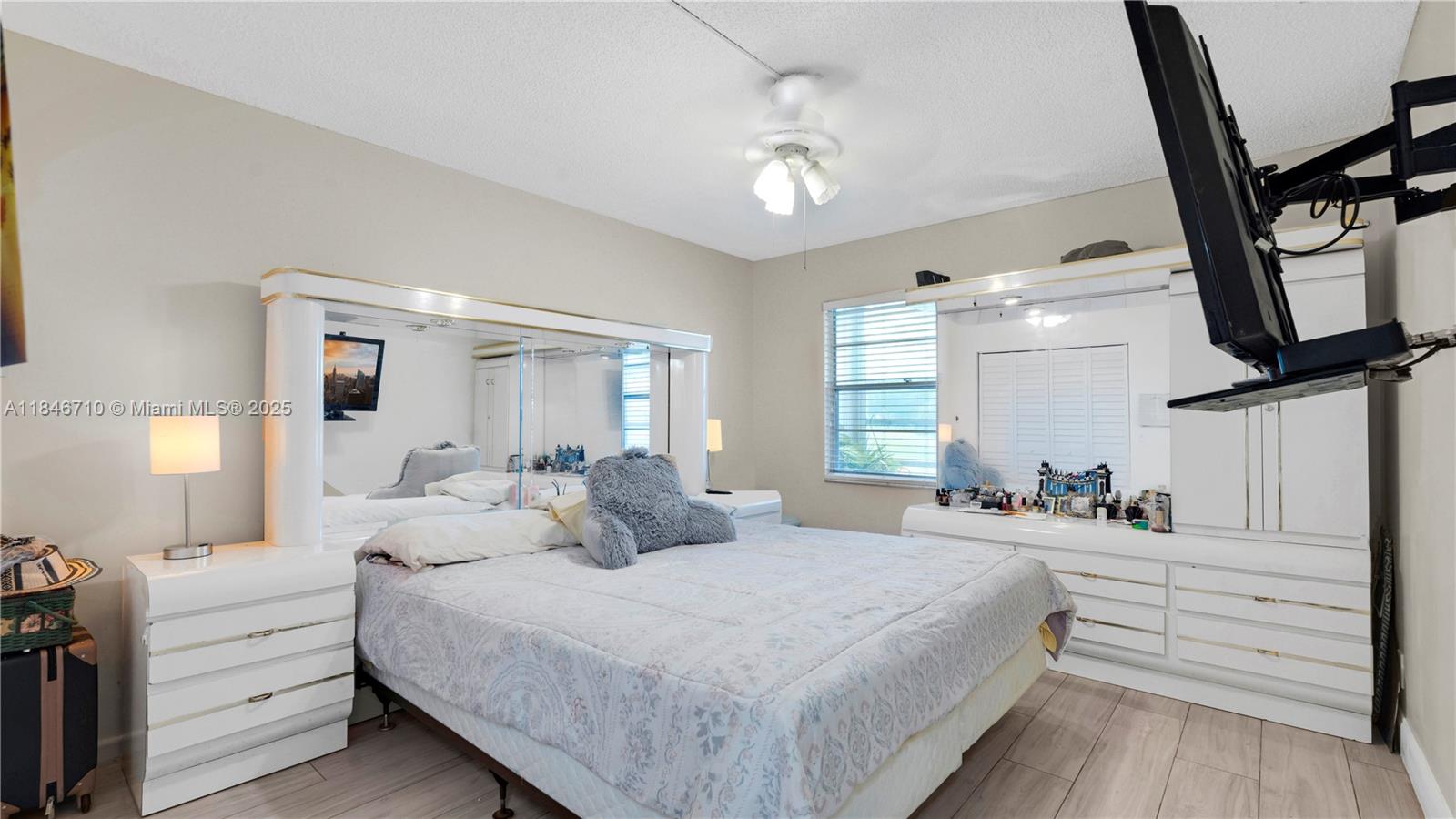 551 SW 135th Ave 111B