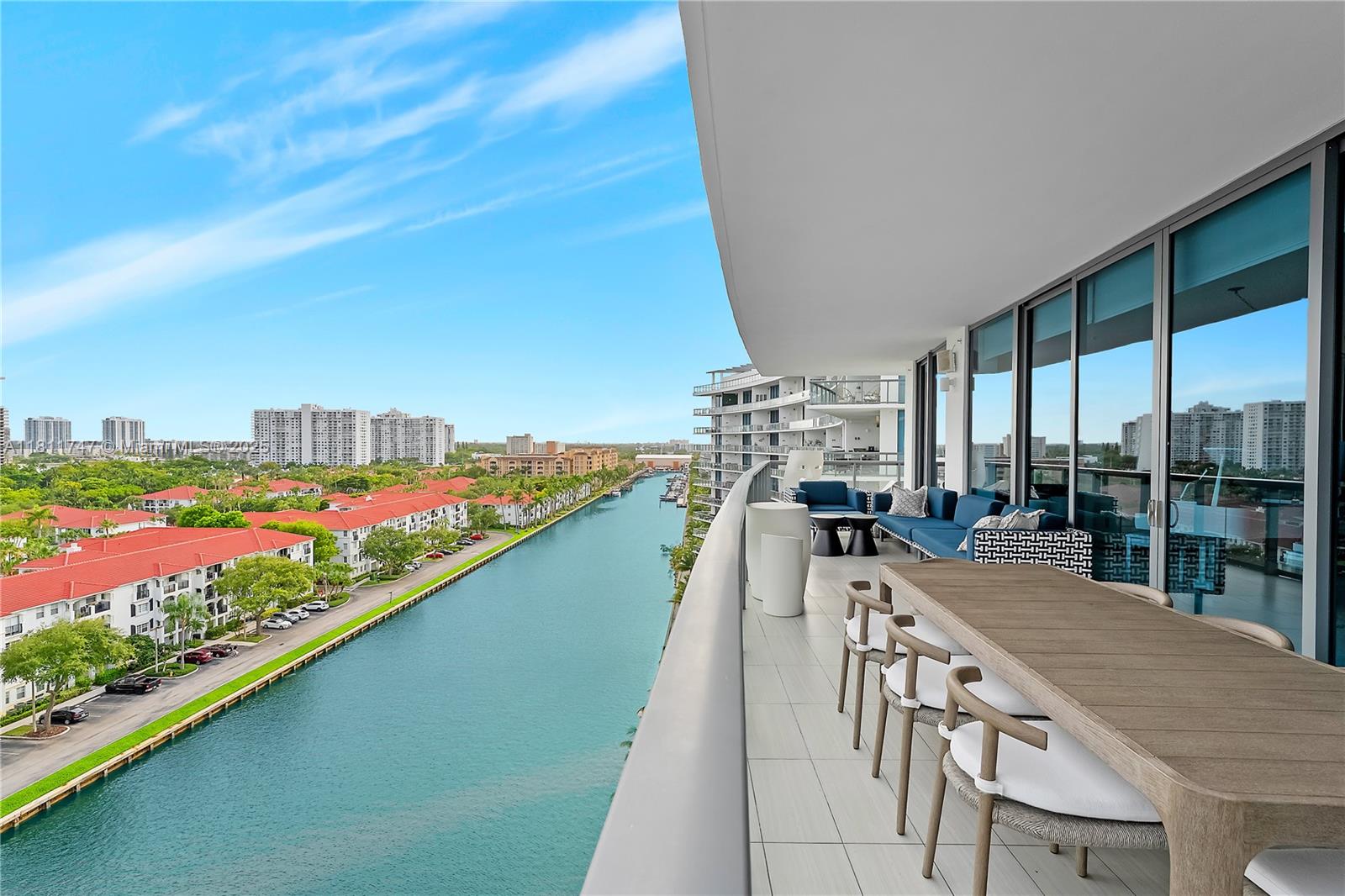 ECHO CONDO - Residential