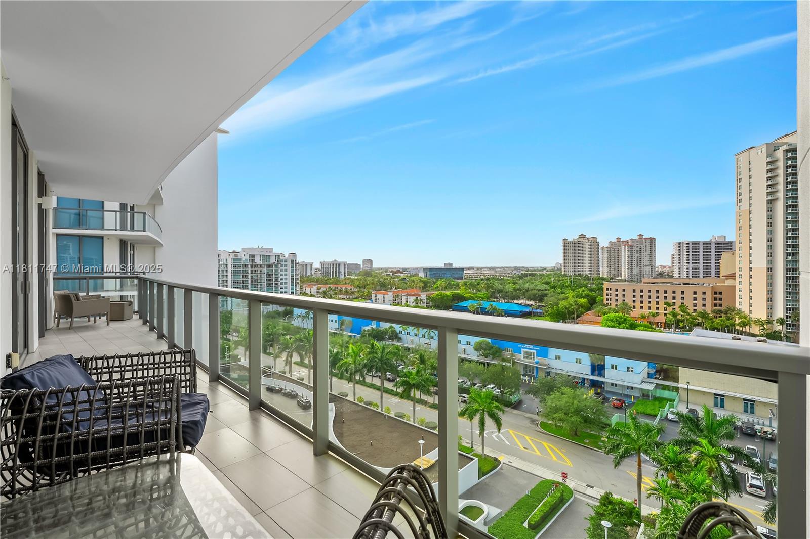 ECHO CONDO - Residential