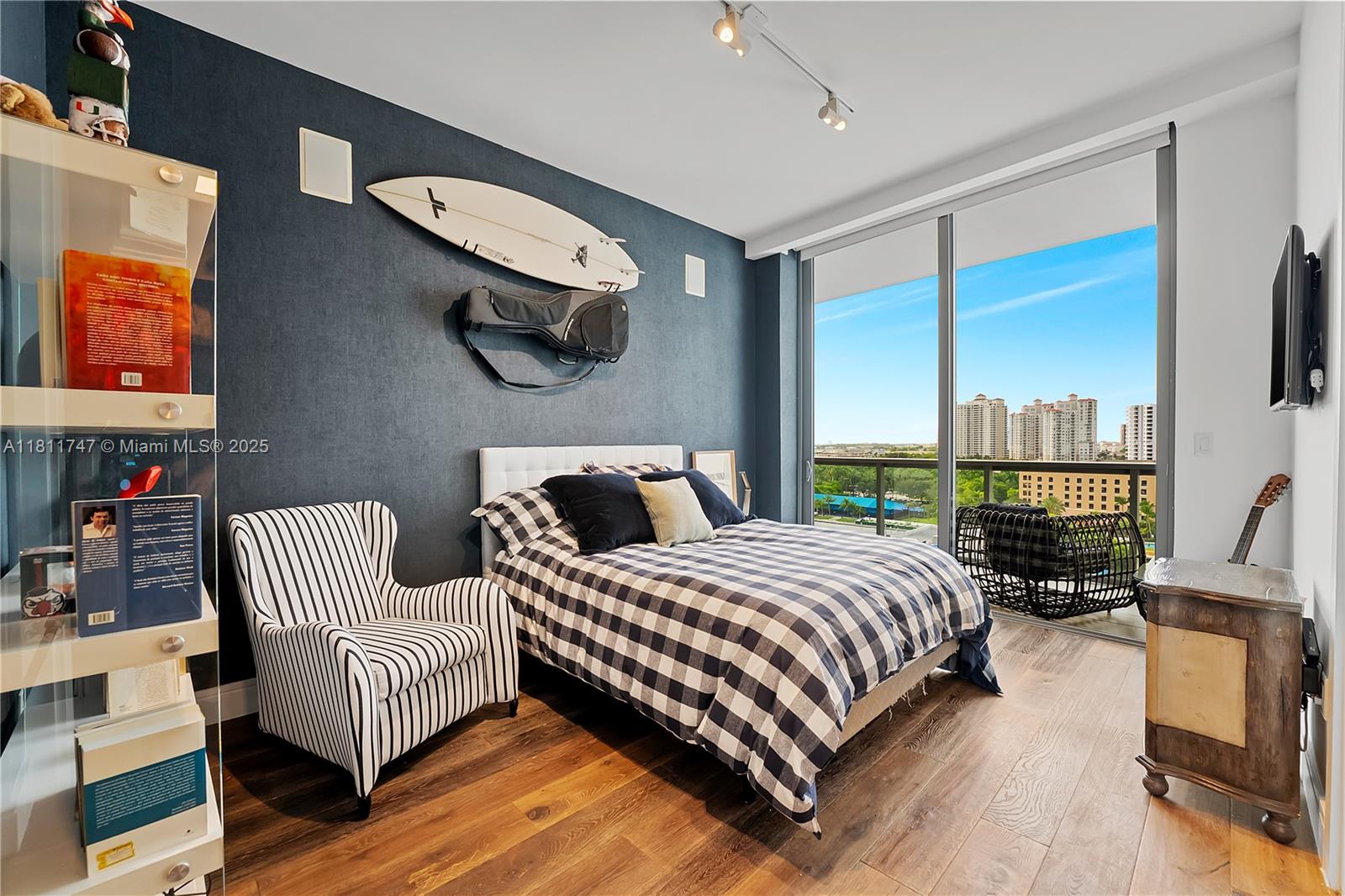 ECHO CONDO - Residential