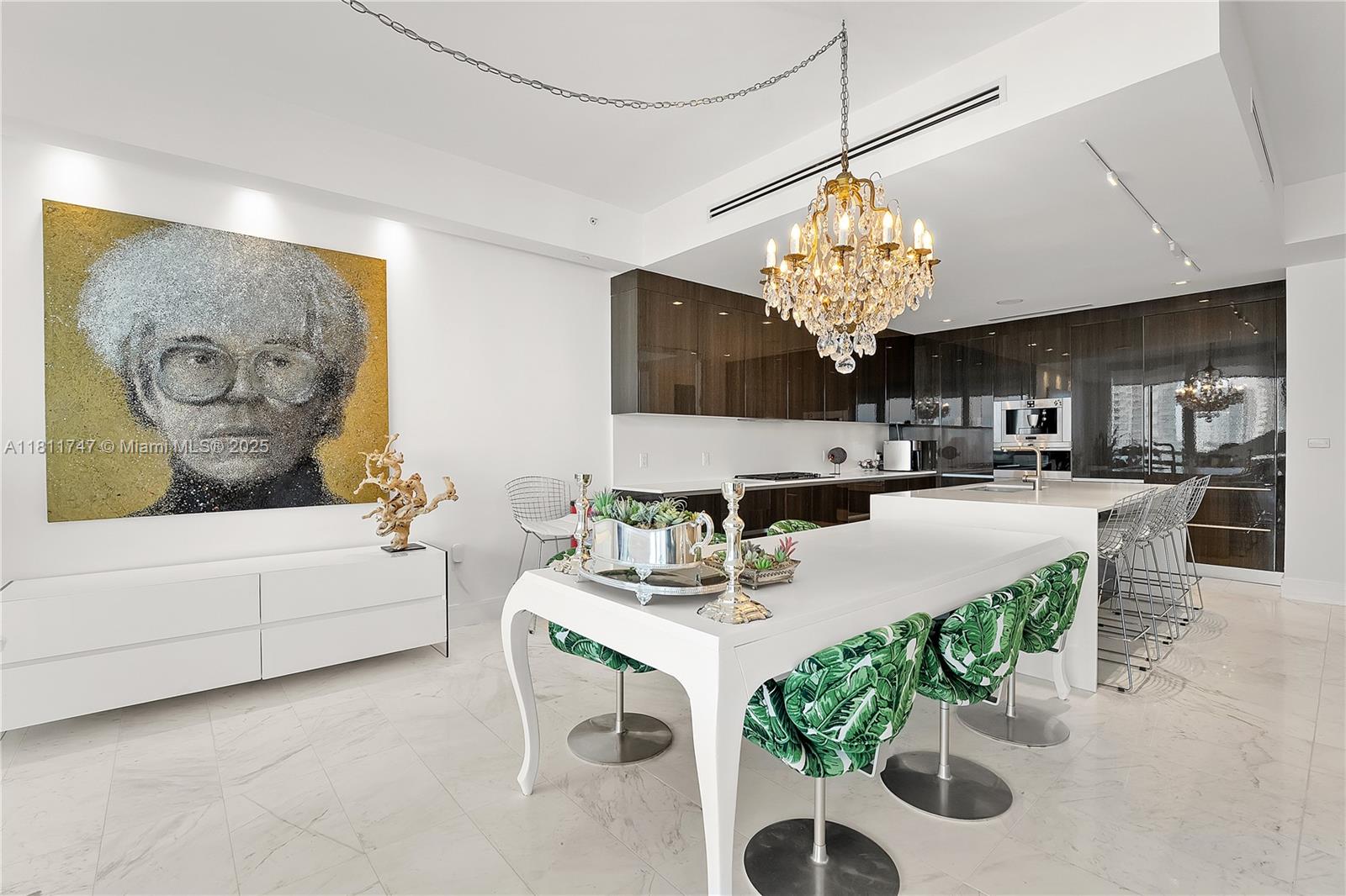 ECHO CONDO - Residential