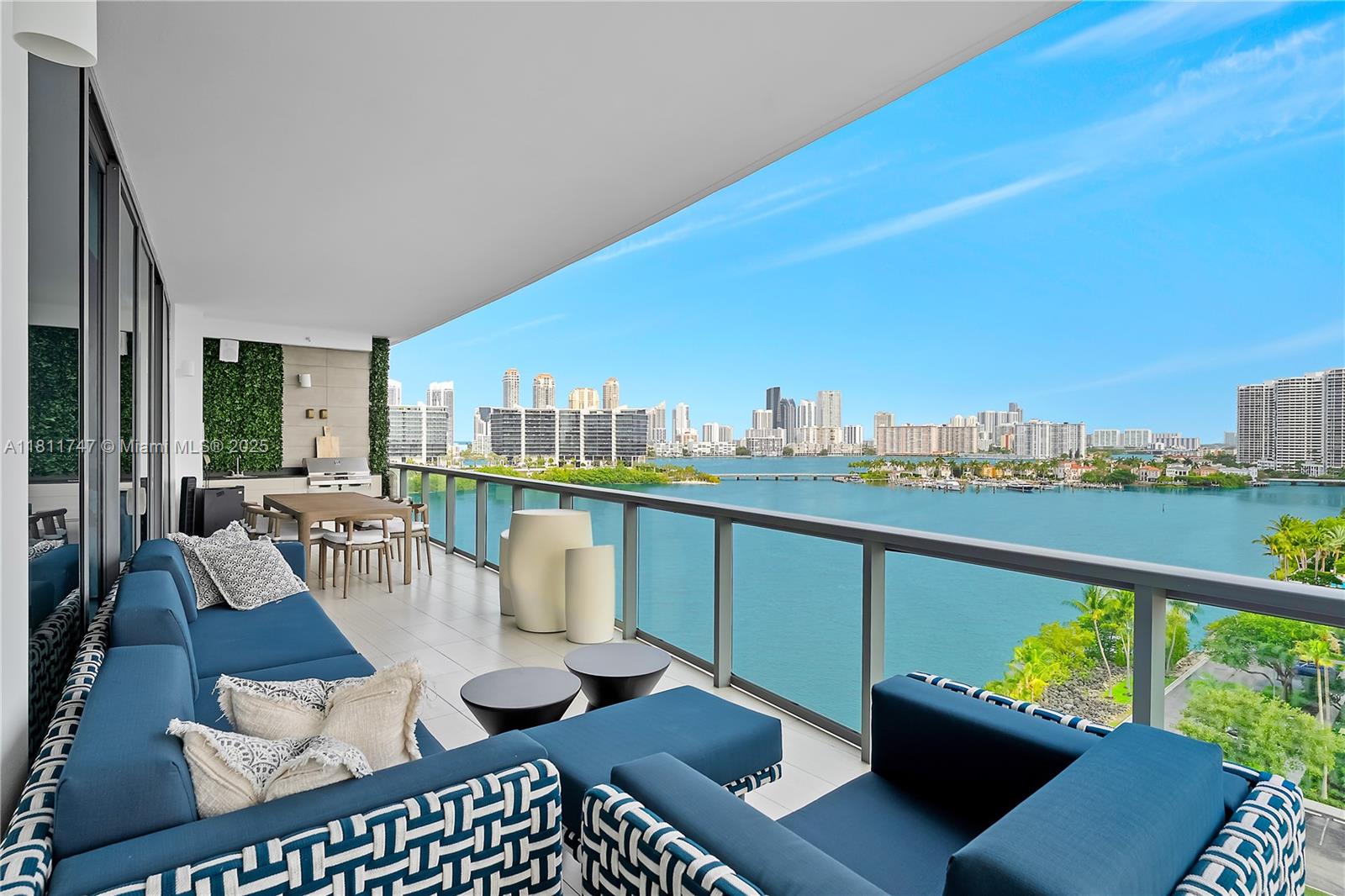 ECHO CONDO - Residential
