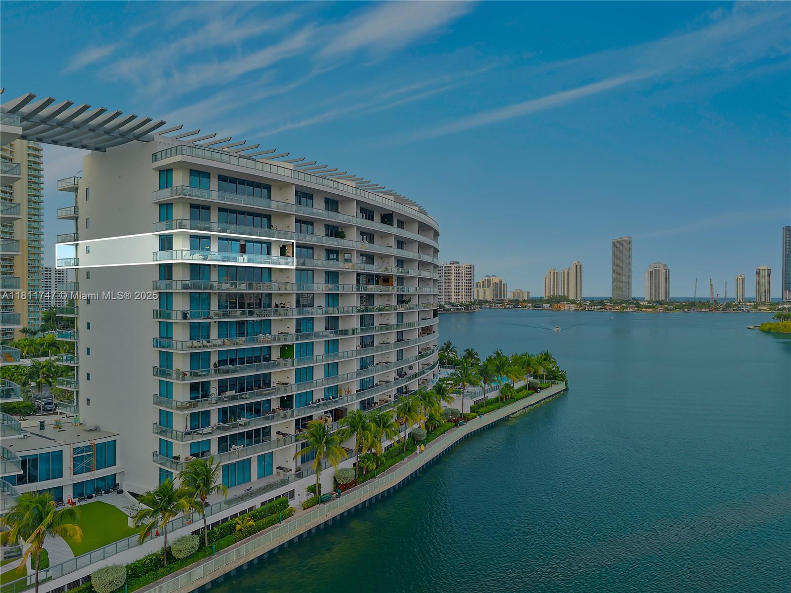 ECHO CONDO - Residential