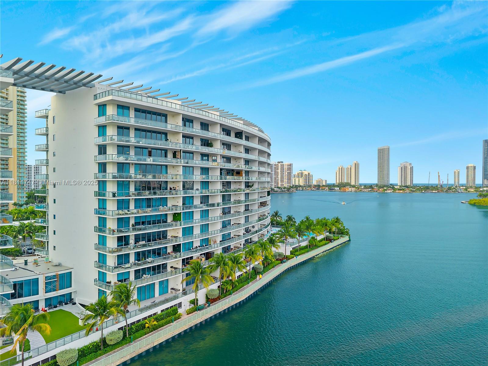 ECHO CONDO - Residential