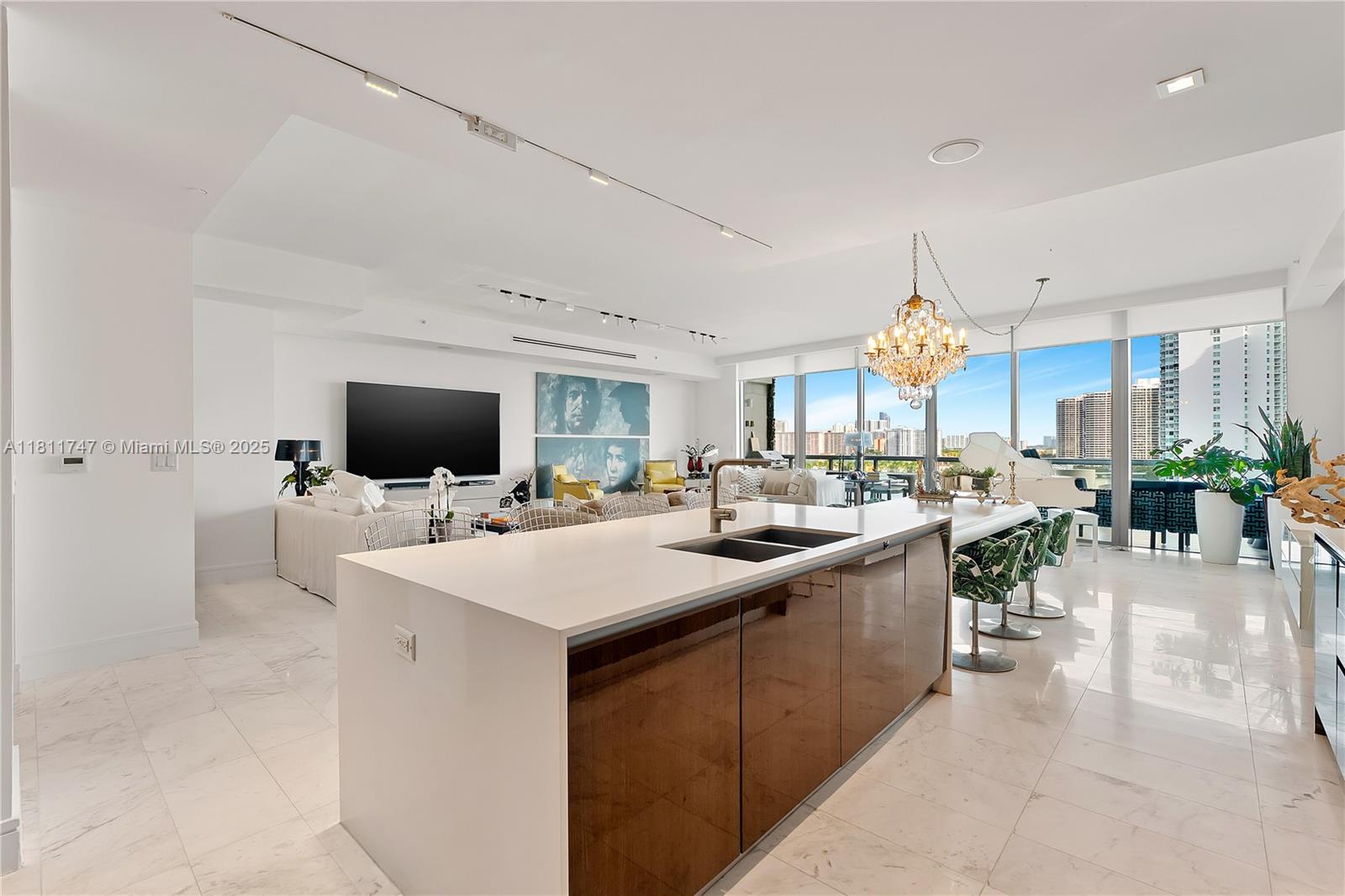 3300 Ne 188th St 909, Aventura, Miami-Dade County, Florida - 5 Bedrooms  
5 Bathrooms - 