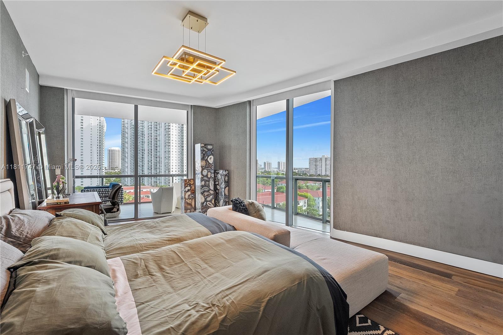 ECHO CONDO - Residential