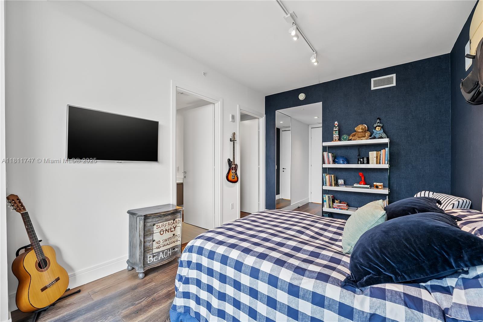 ECHO CONDO - Residential