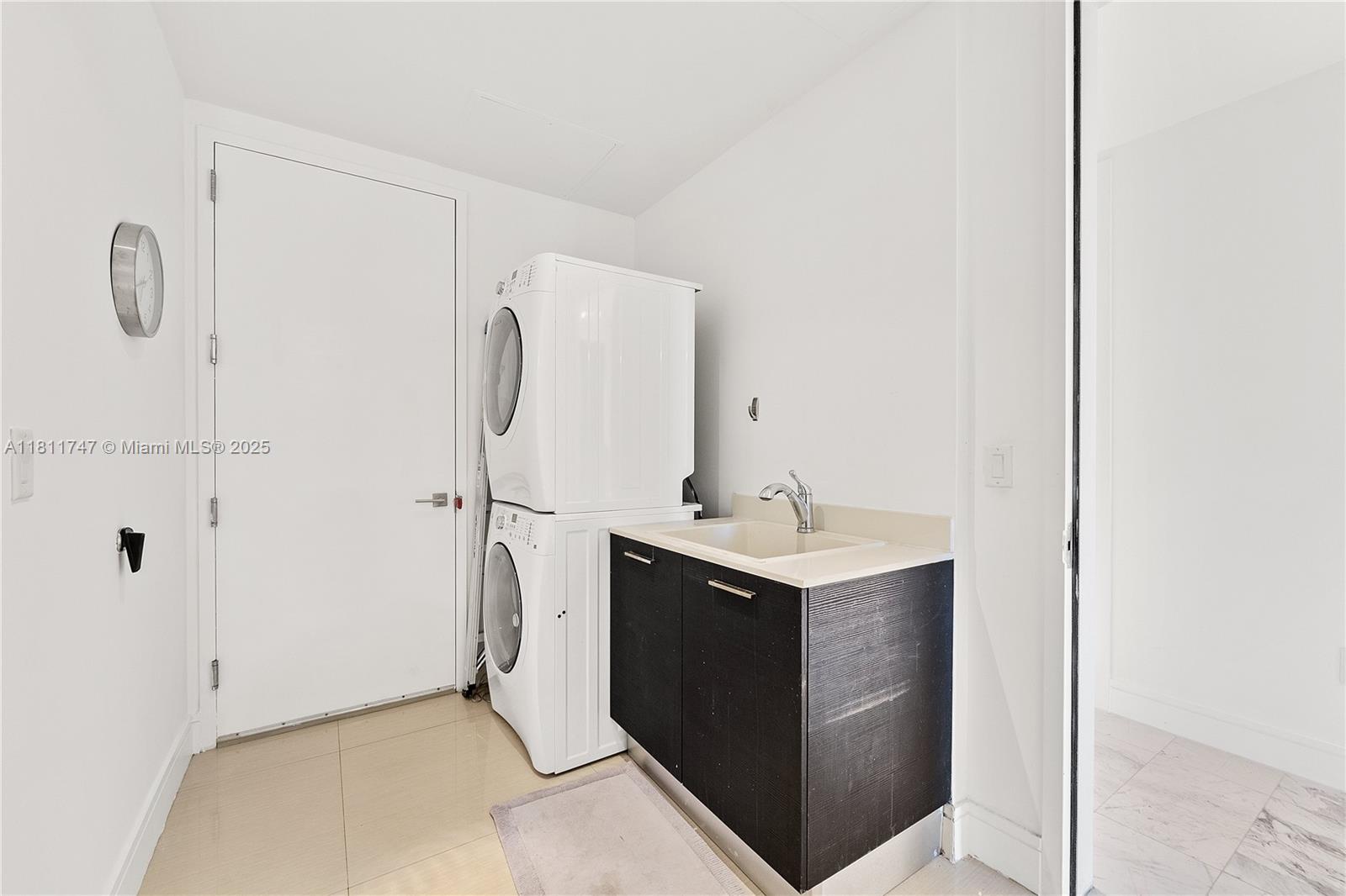 ECHO CONDO - Residential