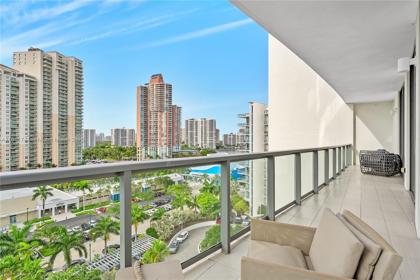 ECHO CONDO - Residential