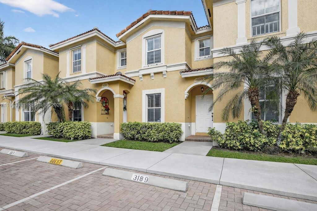 Photo of 3189 SW 128th Way #133, Hollywood, FL 33027 (MLS # A11985470)