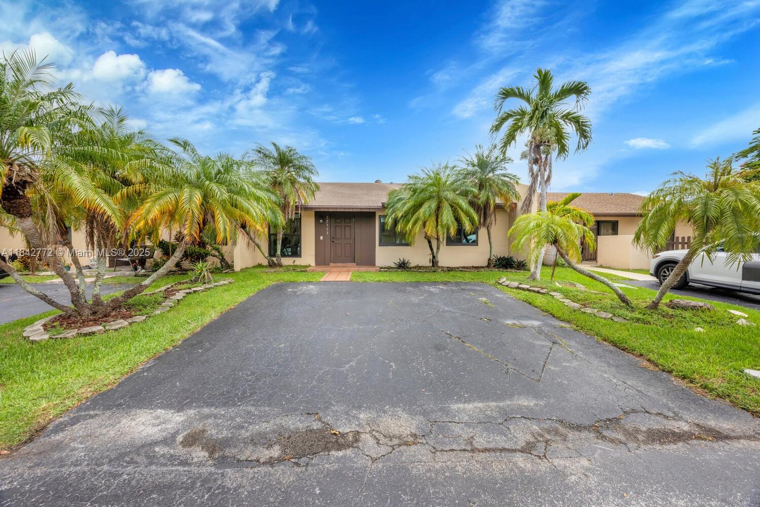 12313 SW 110th S Canal St Rd