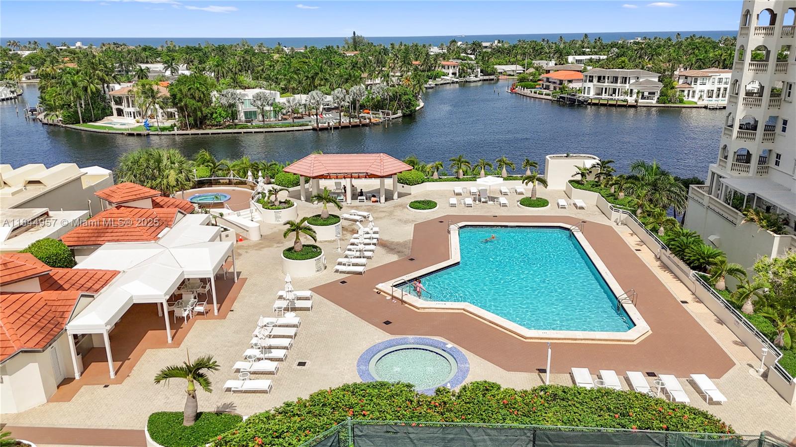 THE LANDMARK CONDO - Residential