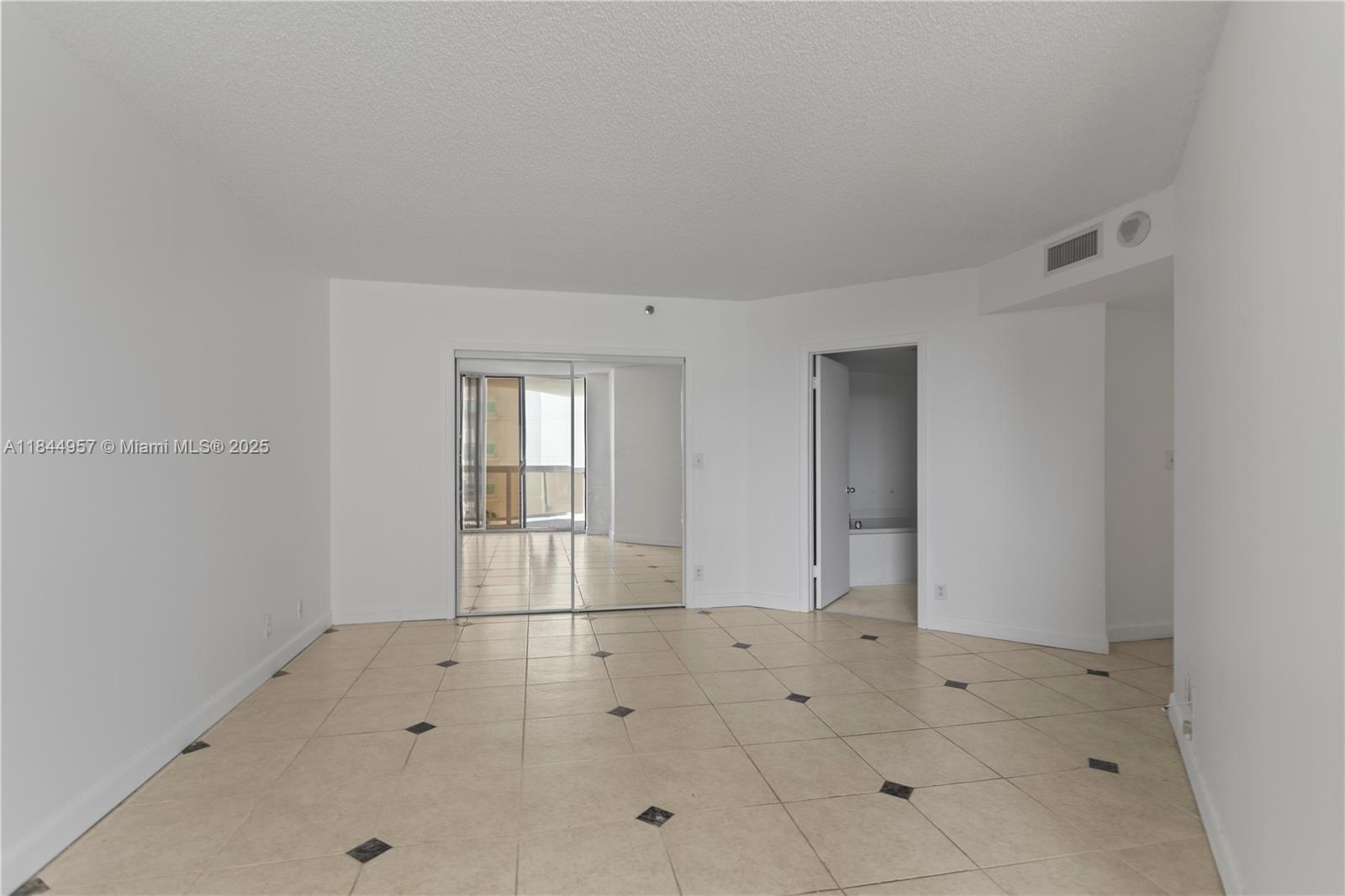 THE LANDMARK CONDO - Residential