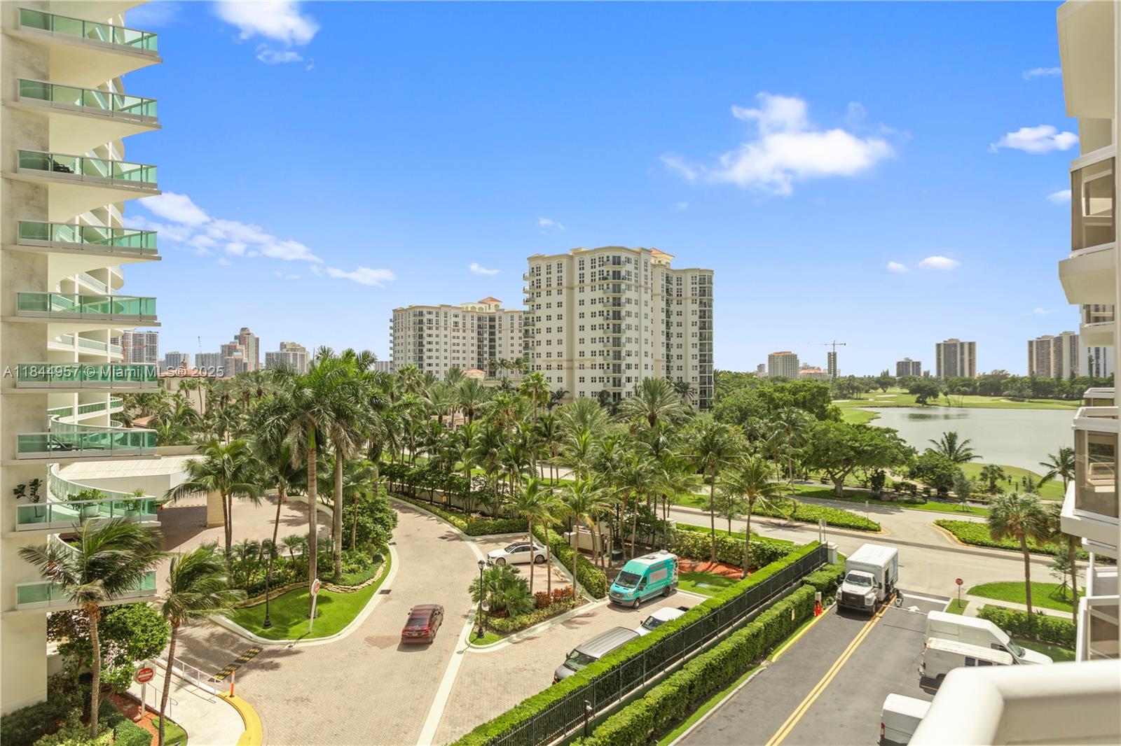 THE LANDMARK CONDO - Residential