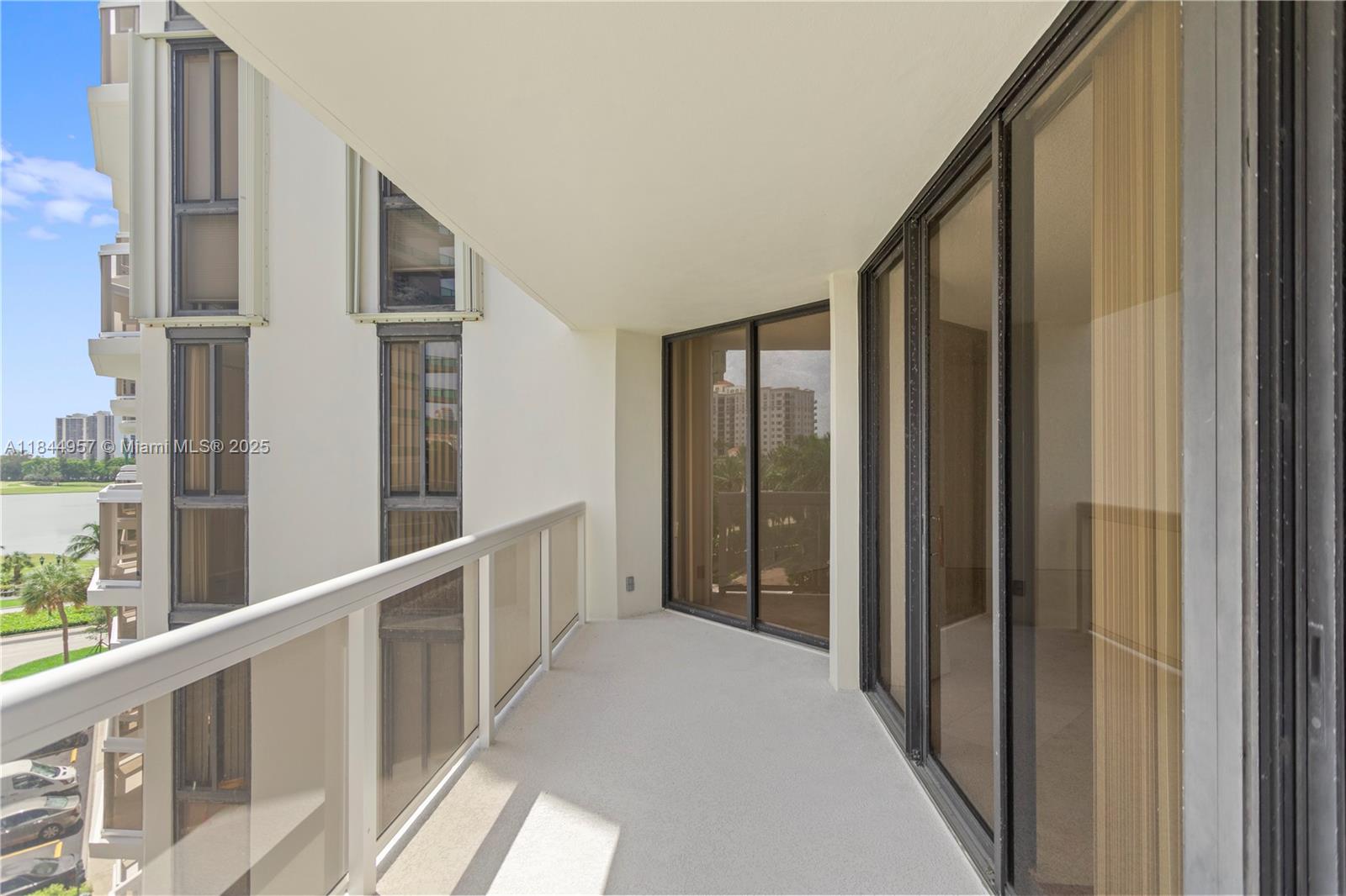 THE LANDMARK CONDO - Residential