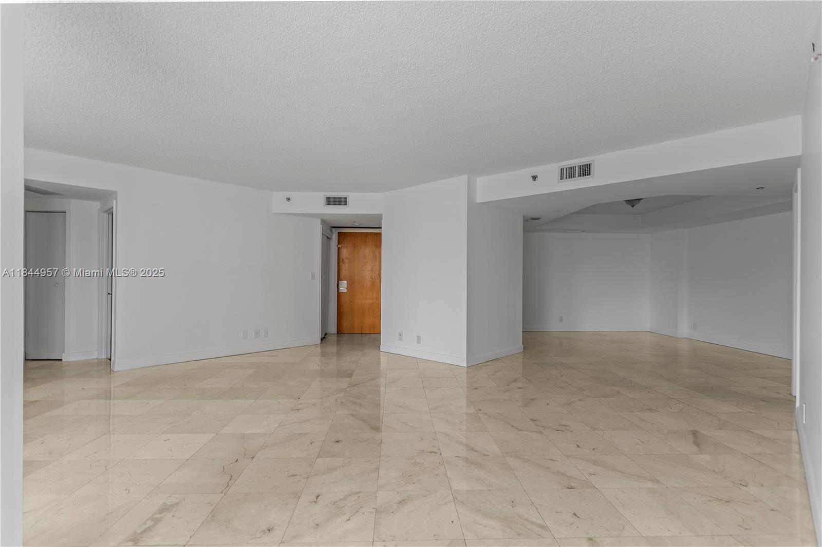 THE LANDMARK CONDO - Residential