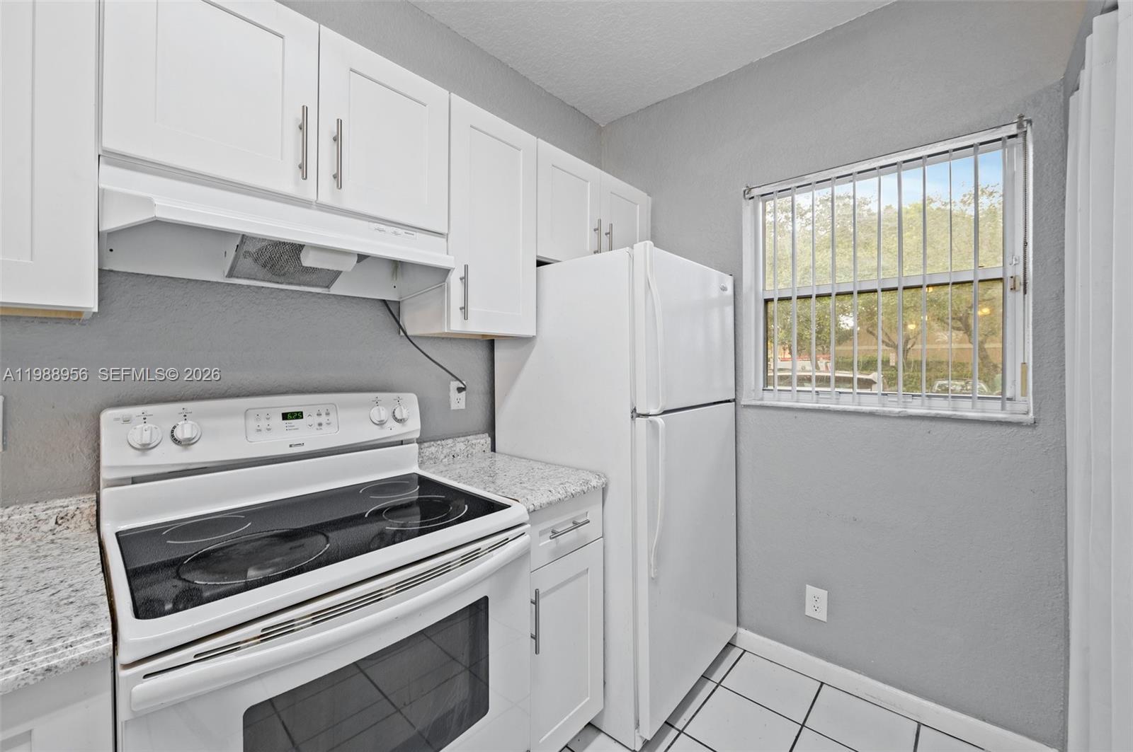 GARDENS OF SUNRISE CONDO - Residential Lease