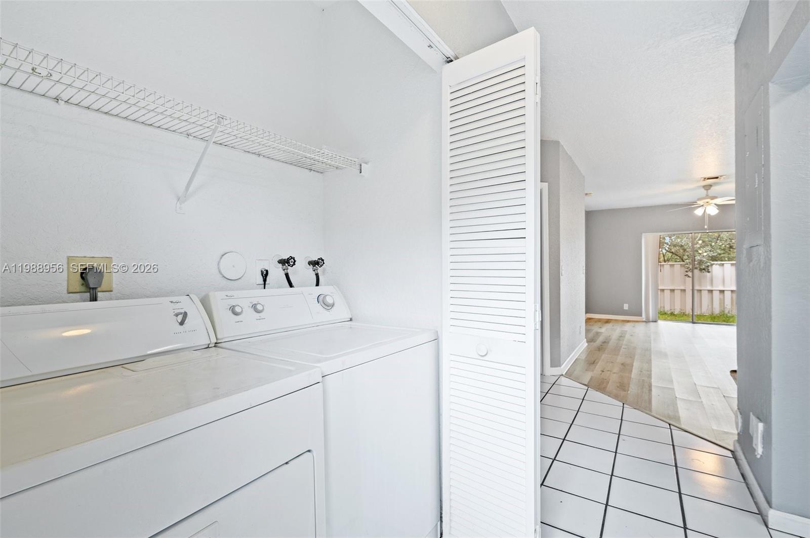 GARDENS OF SUNRISE CONDO - Residential Lease