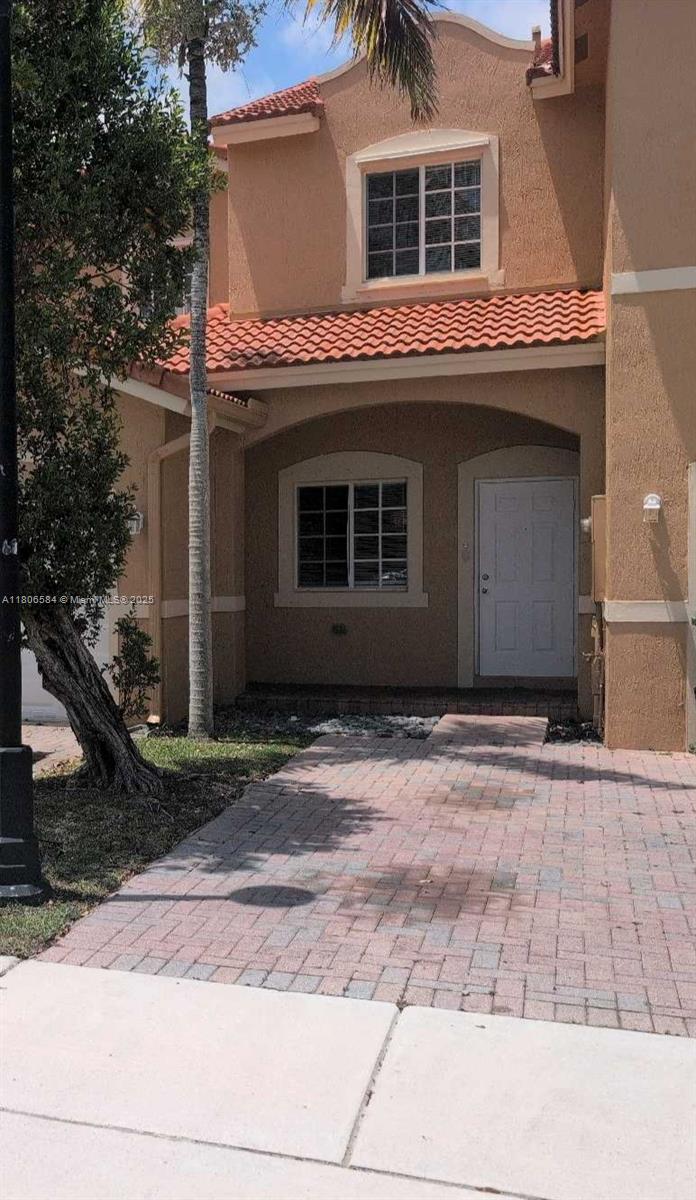 Property for Sale at 1985 Se 3rd St, Homestead, Miami-Dade County, Florida - Bedrooms: 3 
Bathrooms: 3  - $390,000