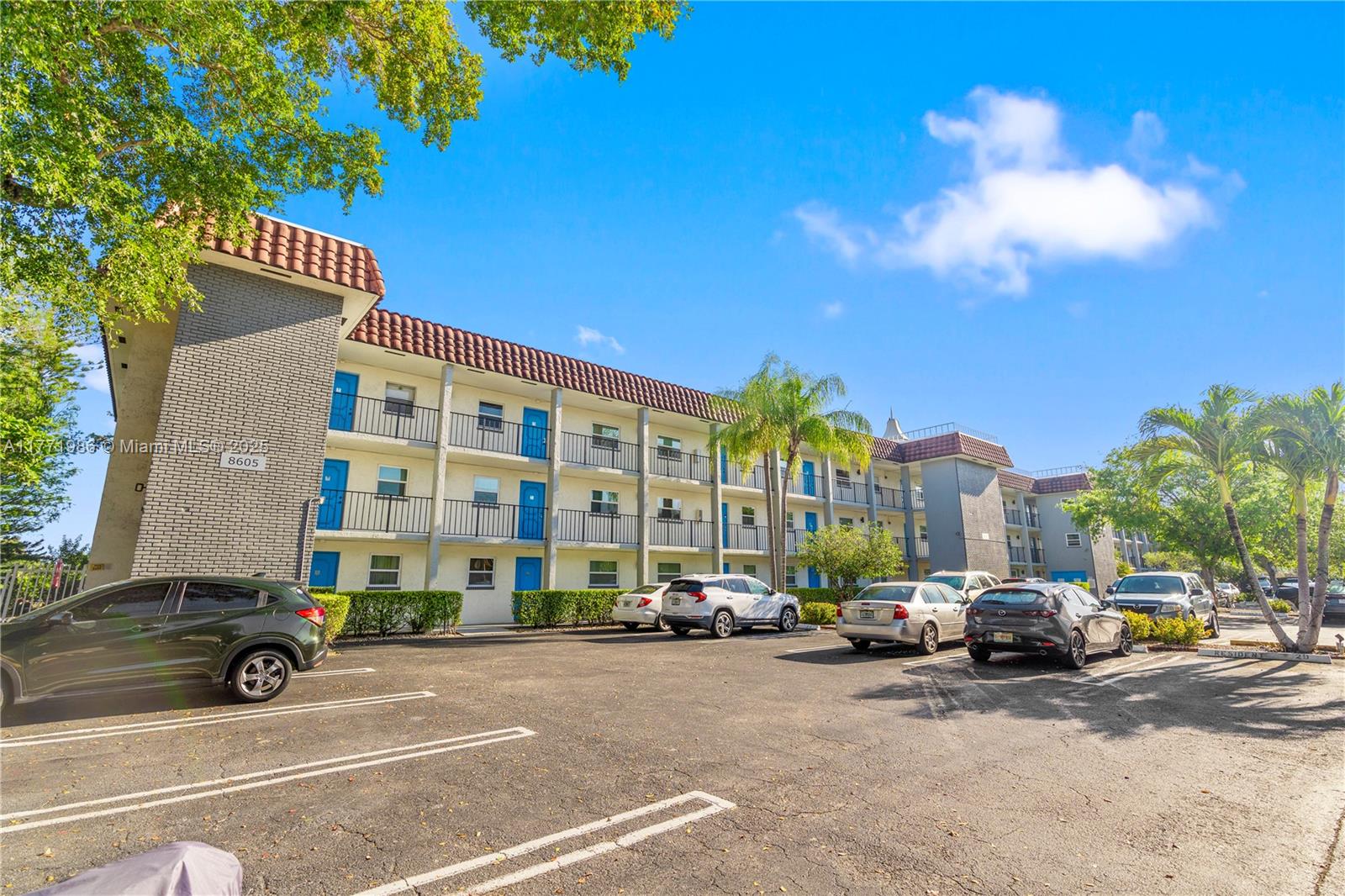 Property for Sale at 8605 W Sample Rd 306, Coral Springs, Broward County, Florida - Bedrooms: 1 
Bathrooms: 2  - $135,000