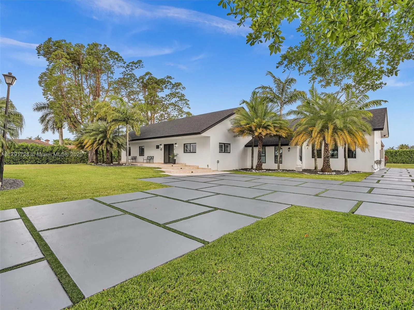Homestead, Florida 33031, United States, 5 Bedrooms Bedrooms, ,4 BathroomsBathrooms,Residential,Active,119013